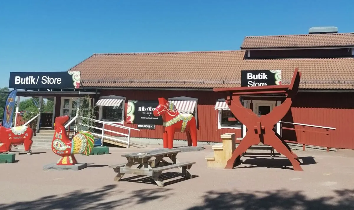 Aussenansicht Nußnäß Mora Outlet