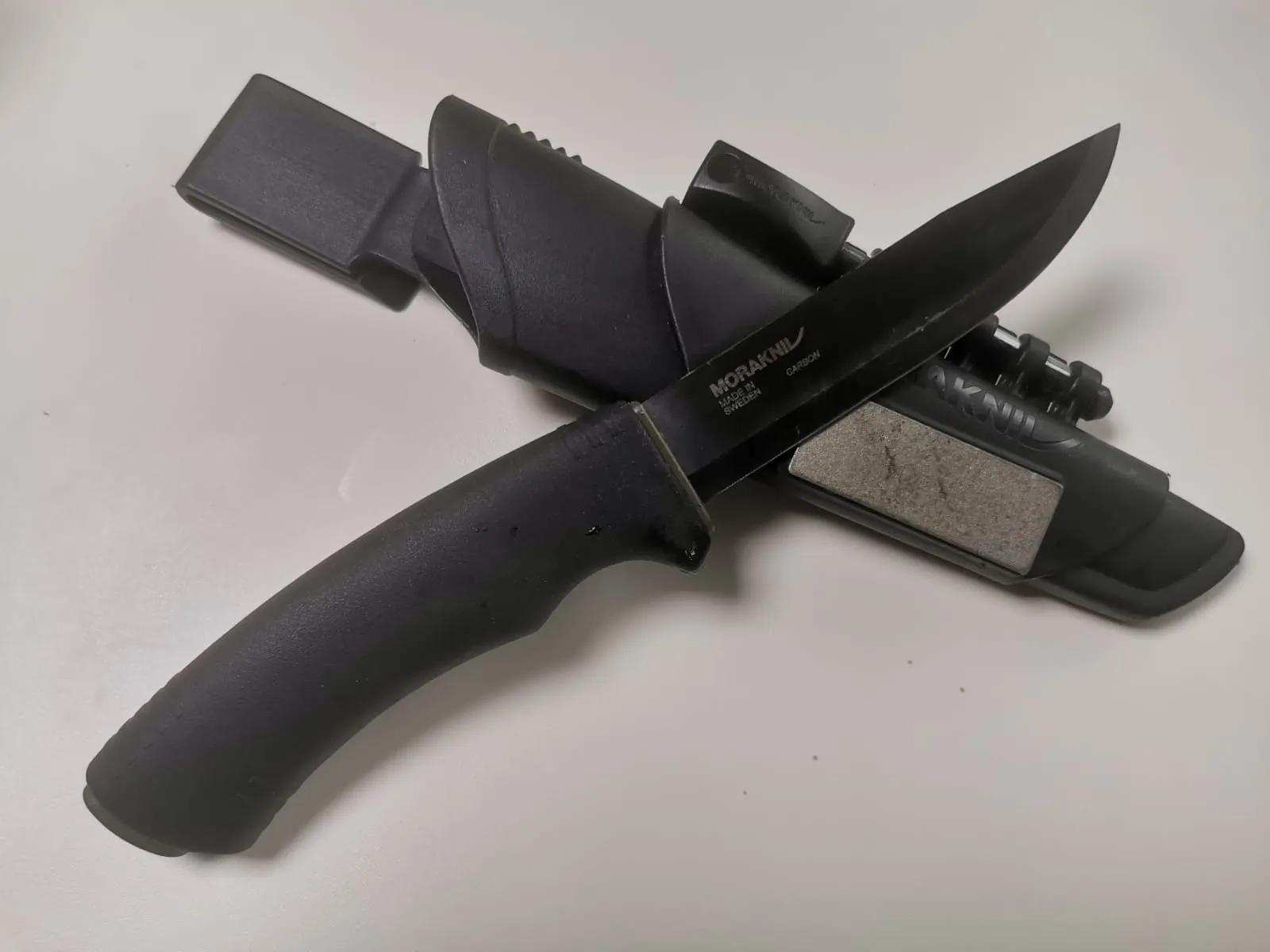 Mora Bushcraft Black Survival Messer